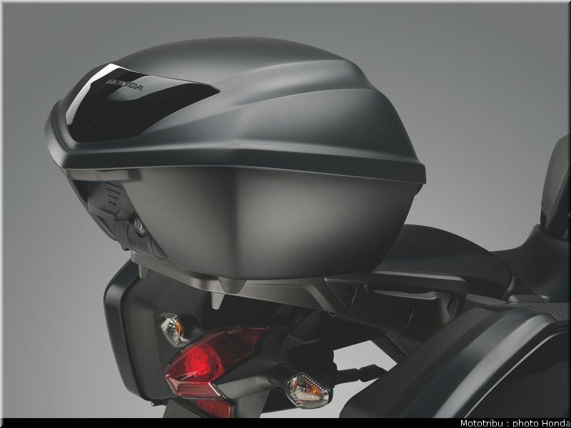 honda_2012_nc_700s_038