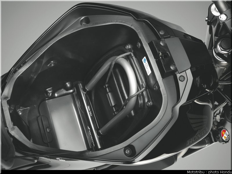 honda_2012_nc_700s_039