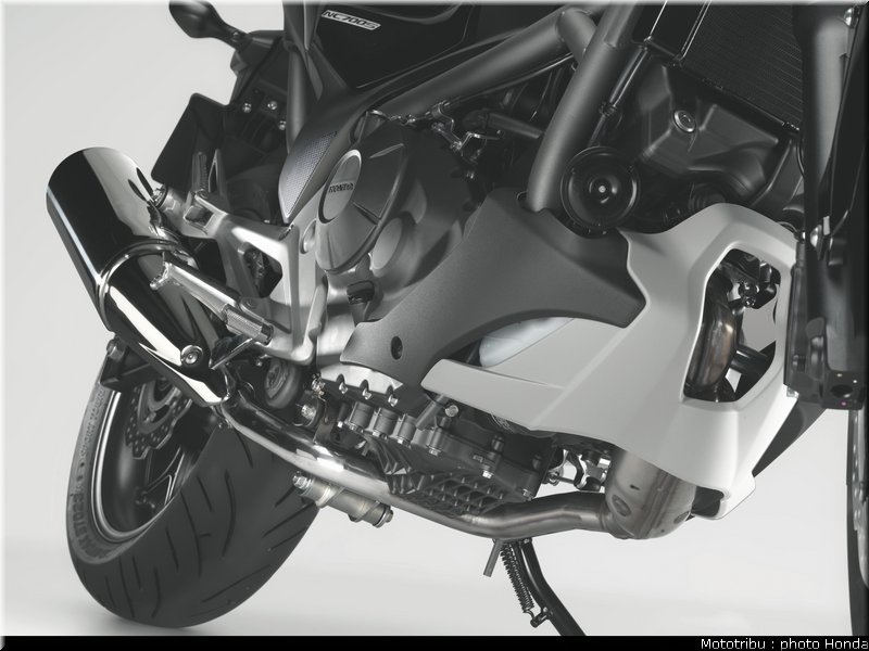 honda_2012_nc_700s_048