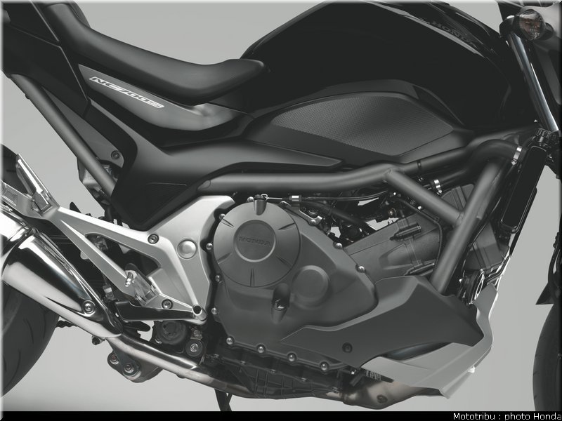honda_2012_nc_700s_049