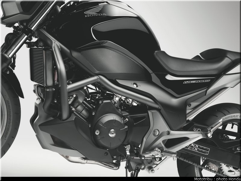 honda_2012_nc_700s_050