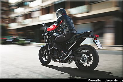 honda_2012_nc_700s_006.jpg