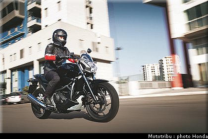 honda_2012_nc_700s_007.jpg