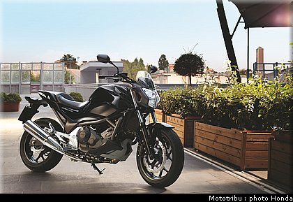 honda_2012_nc_700s_010.jpg