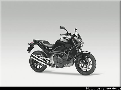honda_2012_nc_700s_017.jpg
