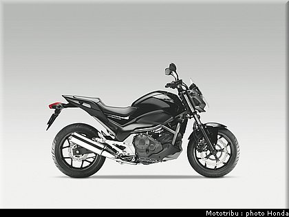 honda_2012_nc_700s_025.jpg