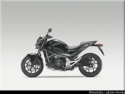 honda_2012_nc_700s_026.jpg