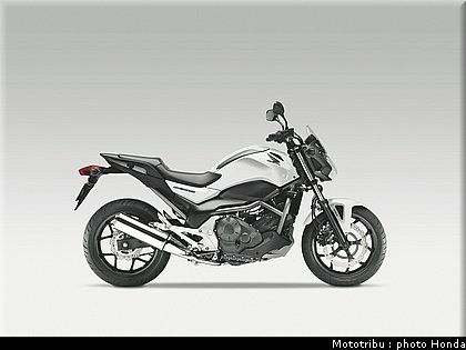 honda_2012_nc_700s_028.jpg