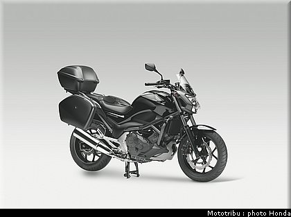 honda_2012_nc_700s_029.jpg