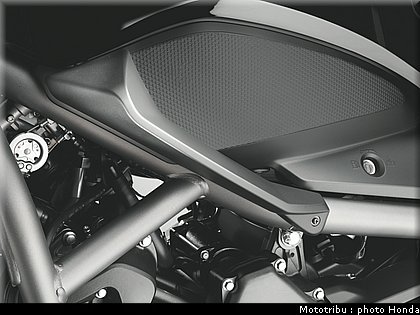 honda_2012_nc_700s_033.jpg