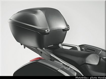 honda_2012_nc_700s_036.jpg