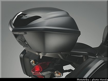 honda_2012_nc_700s_038.jpg