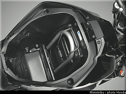 honda_2012_nc_700s_039.jpg