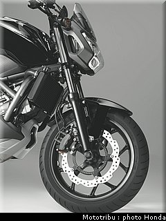 honda_2012_nc_700s_047.jpg
