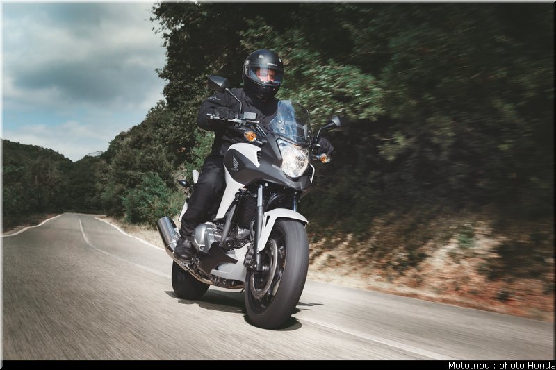 honda_2012_nc_700x_0002