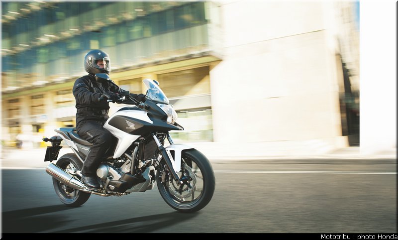 honda_2012_nc_700x_0004
