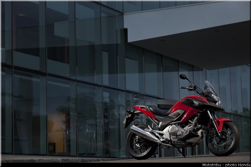 honda_2012_nc_700x_0014