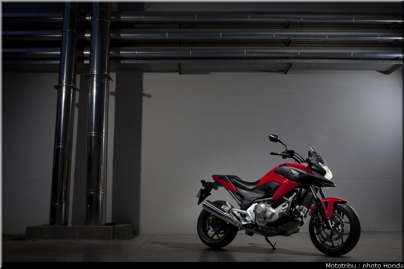 honda_2012_nc_700x_0015
