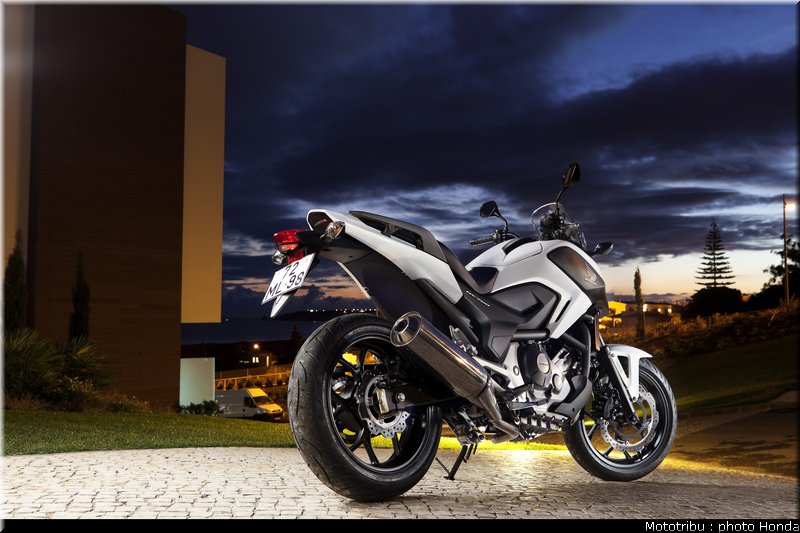 honda_2012_nc_700x_0016