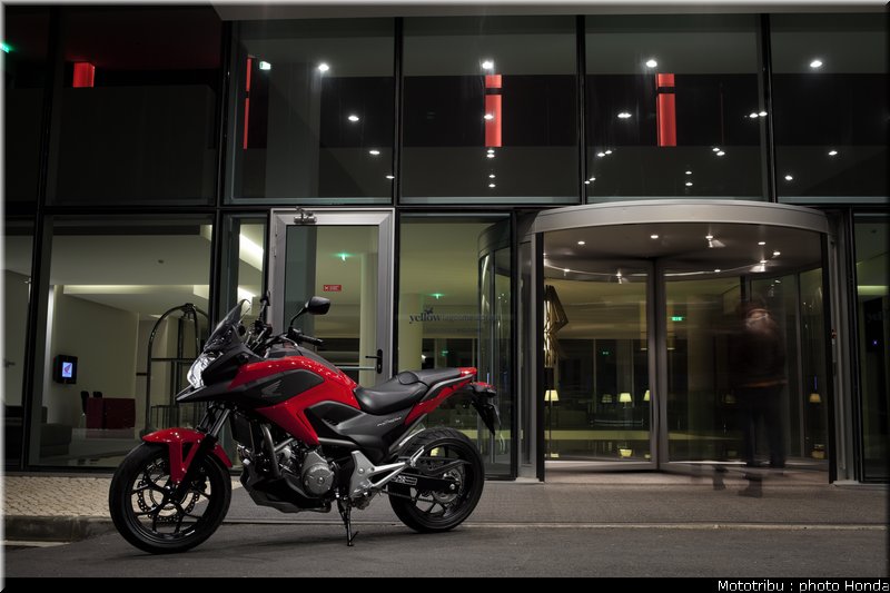 honda_2012_nc_700x_0018