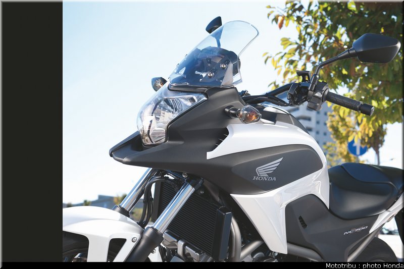 honda_2012_nc_700x_0020