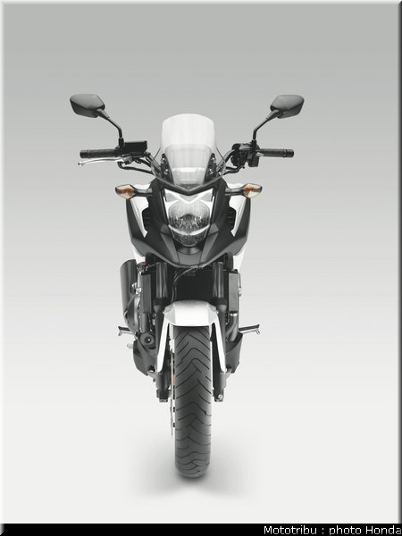honda_2012_nc_700x_0029