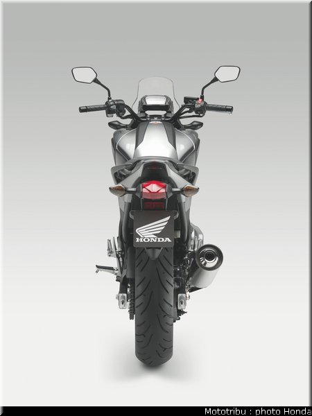 honda_2012_nc_700x_0030