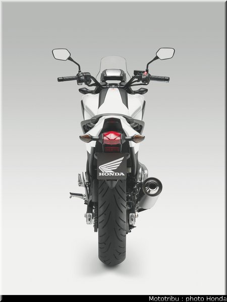 honda_2012_nc_700x_0031