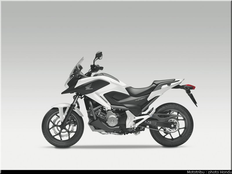 honda_2012_nc_700x_0035