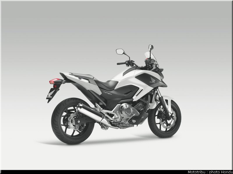 honda_2012_nc_700x_0045