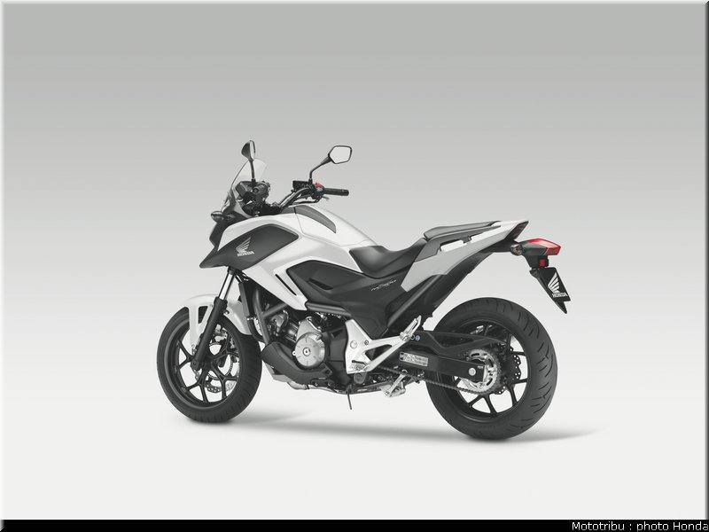 honda_2012_nc_700x_0046