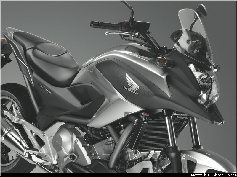 honda_2012_nc_700x_0047