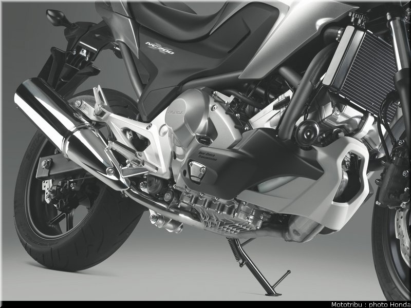honda_2012_nc_700x_0051
