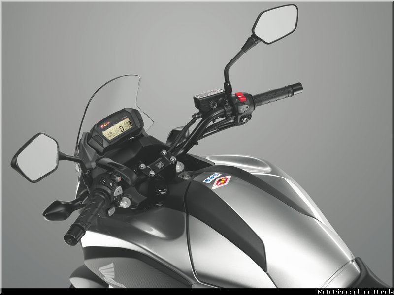 honda_2012_nc_700x_0052