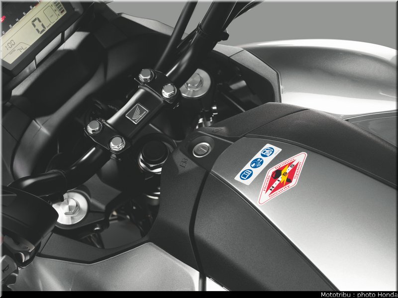 honda_2012_nc_700x_0053