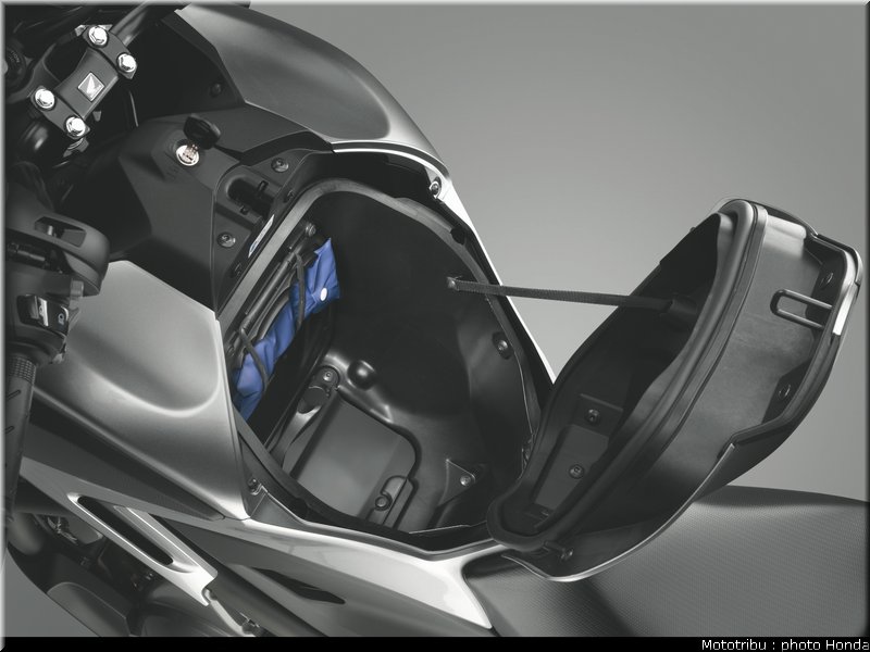 honda_2012_nc_700x_0054