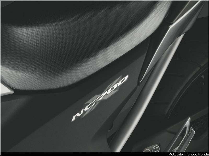 honda_2012_nc_700x_0056