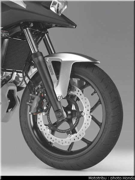 honda_2012_nc_700x_0064
