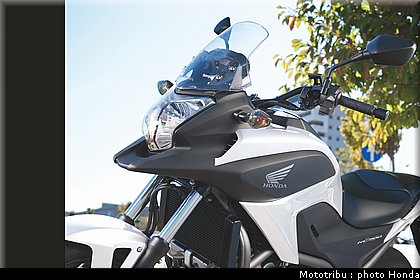 honda_2012_nc_700x_0020.jpg