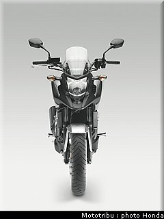 honda_2012_nc_700x_0028.jpg