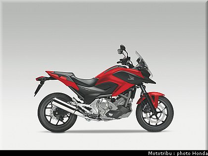 honda_2012_nc_700x_0033.jpg