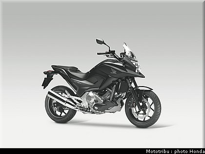 honda_2012_nc_700x_0037.jpg
