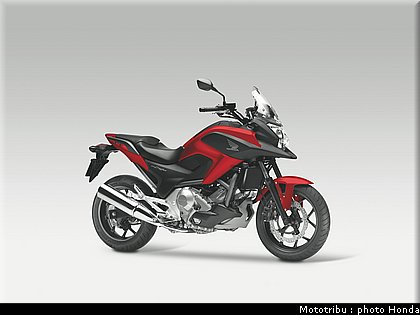 honda_2012_nc_700x_0038.jpg