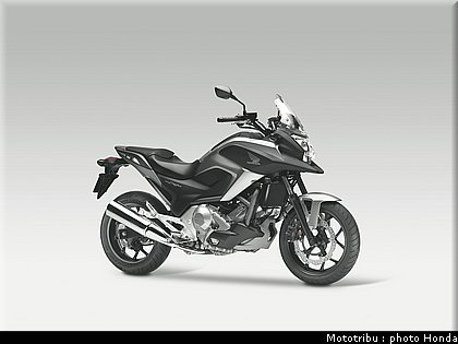 honda_2012_nc_700x_0039.jpg