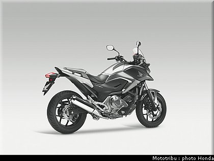 honda_2012_nc_700x_0041.jpg