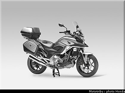 honda_2012_nc_700x_0042.jpg