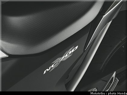 honda_2012_nc_700x_0056.jpg