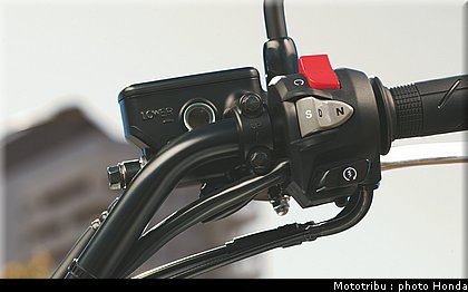 honda_2012_nc_700x_0062.jpg