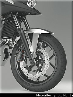 honda_2012_nc_700x_0064.jpg