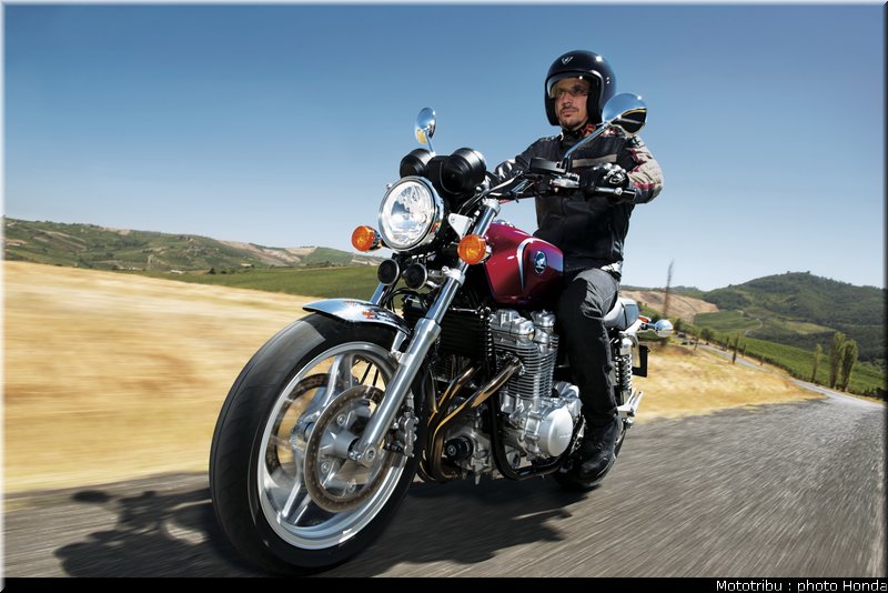 honda_2013_cb_1100_001